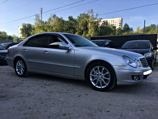 Mercedes E Class foto 2