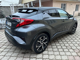 Toyota C-HR foto 4