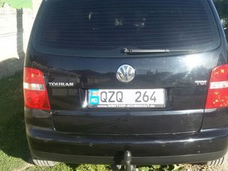 Volkswagen Touran foto 9