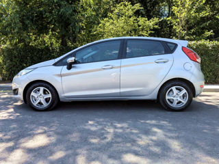 Ford Fiesta 5D foto 4