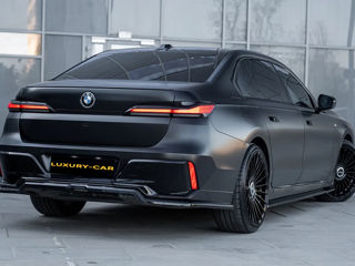 BMW 7 Series foto 8