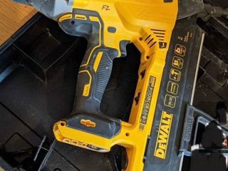 Нейлер DeWALT DCN 890N foto 2