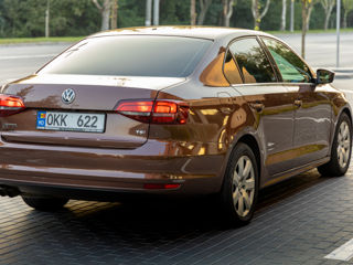 Volkswagen Jetta foto 6