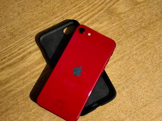 Vând iPhone SE 2022 (red) foto 2