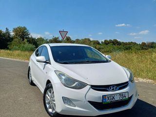 Hyundai Elantra foto 4