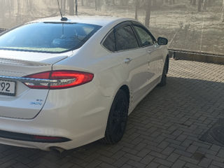 Ford Fusion foto 3