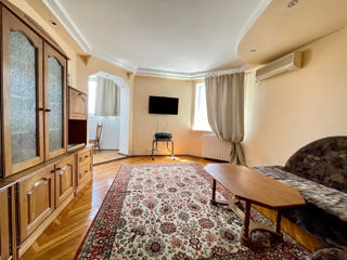Apartament cu 2 camere, 52 m², Centru, Chișinău foto 5