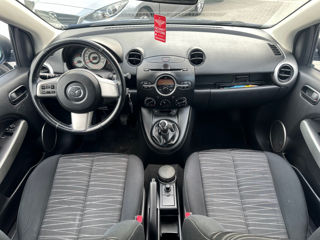 Mazda 2 foto 14