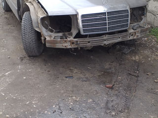 Mercedes Series (W124)