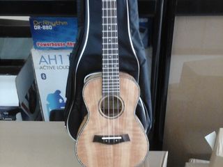 Ukulele . Gitarlele. Modele soprano, concerto. Mag. Promusic. Modele 2024 foto 2