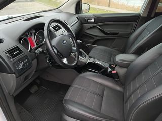 Ford Kuga foto 9