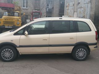 Opel Zafira foto 3