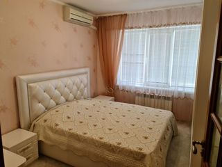 Apartament cu 3 camere,75mp. Botanica, Cuza Vodă.Toamna de Aur. Incalzire Autonoma! foto 5