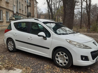 Peugeot 207 foto 2