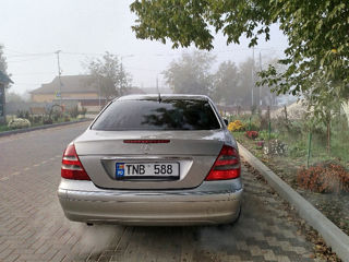 Mercedes E-Class foto 4