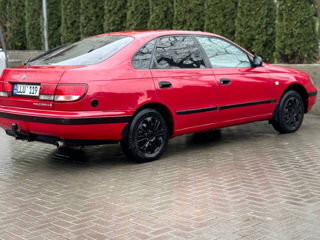 Toyota Carina foto 2