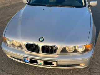 BMW 5 Series foto 5