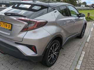 Toyota C-HR foto 8