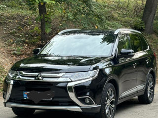 Mitsubishi Outlander foto 2