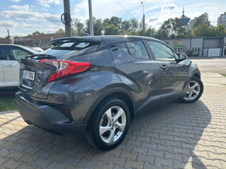 Toyota C-HR foto 4