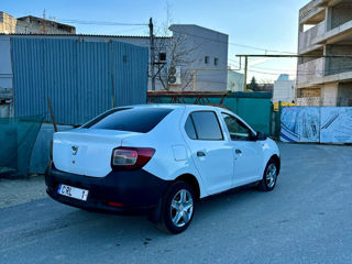 Dacia Logan foto 2