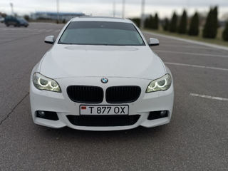 BMW 5 Series foto 5