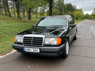 Mercedes Series (W124)