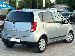 Mitsubishi Colt foto 4