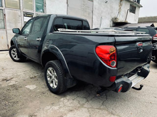 Mitsubishi L200 foto 3