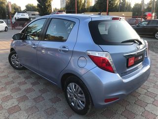 Toyota Yaris foto 5