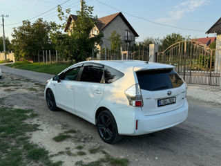 Toyota Prius + foto 3