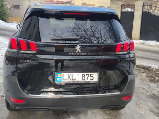 Peugeot 5008 foto 3