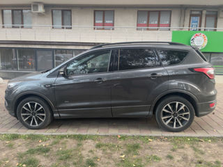 Ford Kuga foto 2