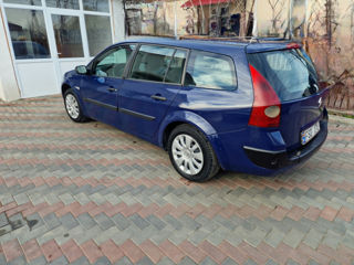 Renault Megane foto 2