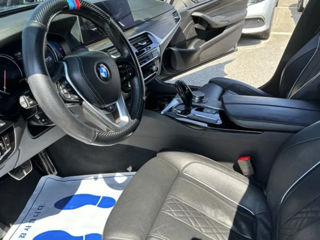 BMW 5 Series foto 8