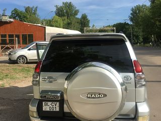 Toyota Land Cruiser Prado foto 5