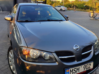 Nissan Almera foto 1