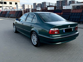 BMW 5 Series foto 3