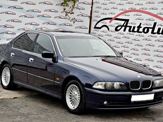 BMW 5 Series foto 3