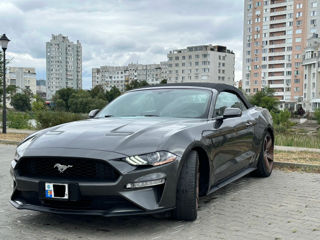 Ford Mustang foto 2