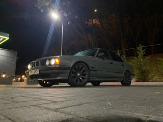 BMW 5 Series foto 8