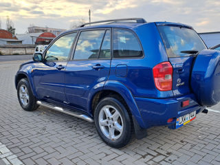 Toyota Rav 4 foto 4