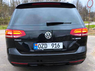 Volkswagen Passat foto 3