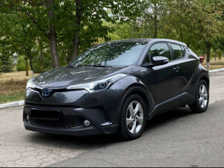 Toyota C-HR foto 3