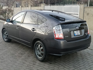 Toyota Prius foto 4