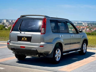 Nissan X-Trail foto 3