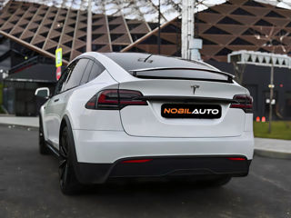 Tesla Model X foto 4