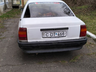 Opel Omega foto 2