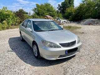 Toyota Camry foto 1