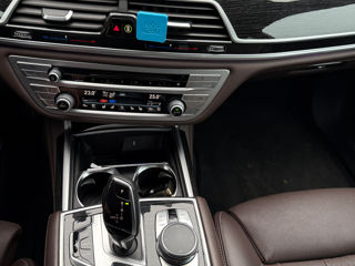 BMW 7 Series foto 16